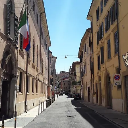 Ponte Nuovo Appartamento